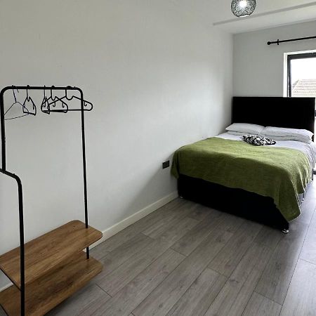 Stratford Apartment With Balcony Londra Esterno foto