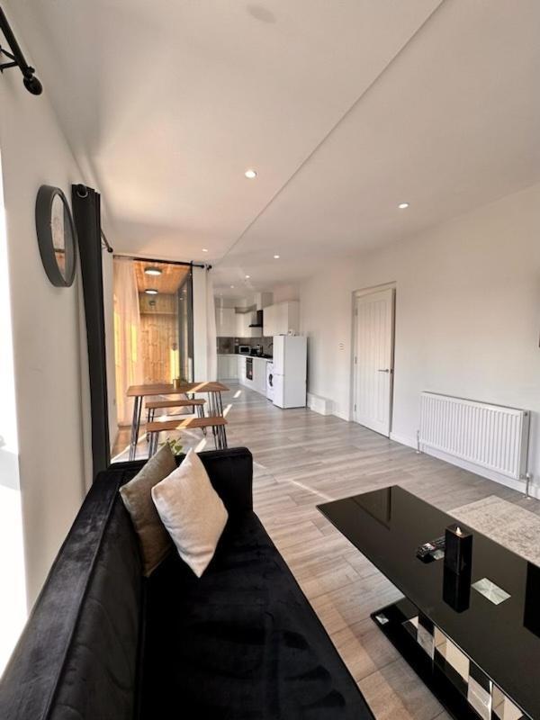 Stratford Apartment With Balcony Londra Esterno foto