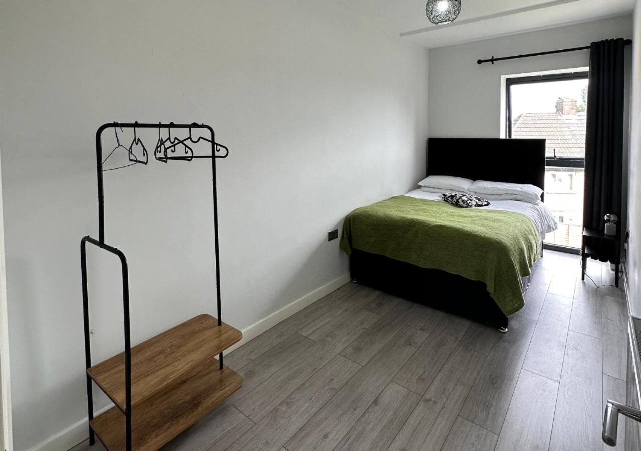 Stratford Apartment With Balcony Londra Esterno foto
